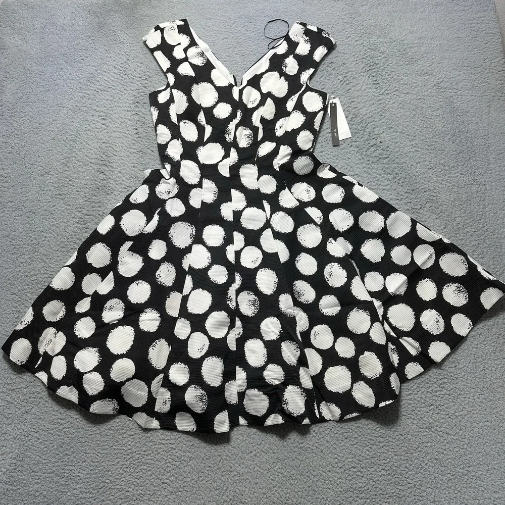 Julia Jordan Women's V Neck Extended Shoulder Polka Dot Fitflare Size 6‎ Pin Up